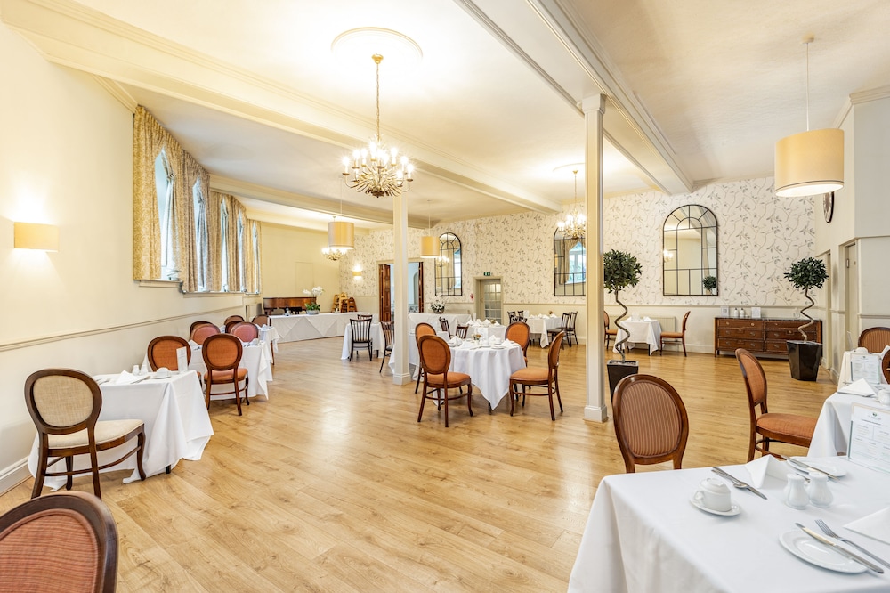 Best Western Limpley Stoke Hotel 38/48