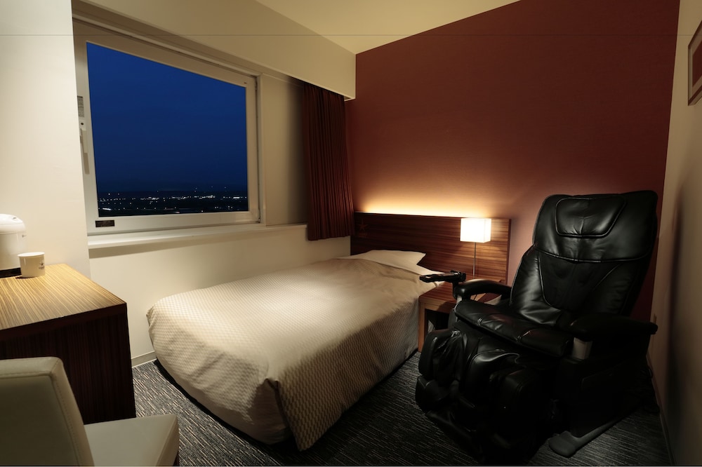 Candeo Hotels Kikuyo 35/37