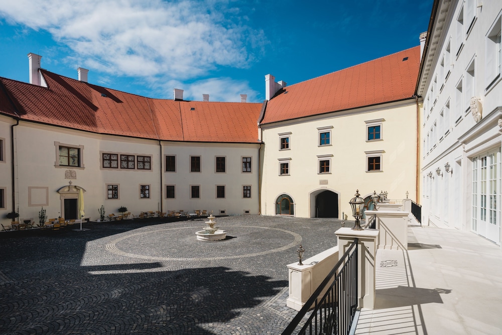 Palace Art Hotel Pezinok 44/50