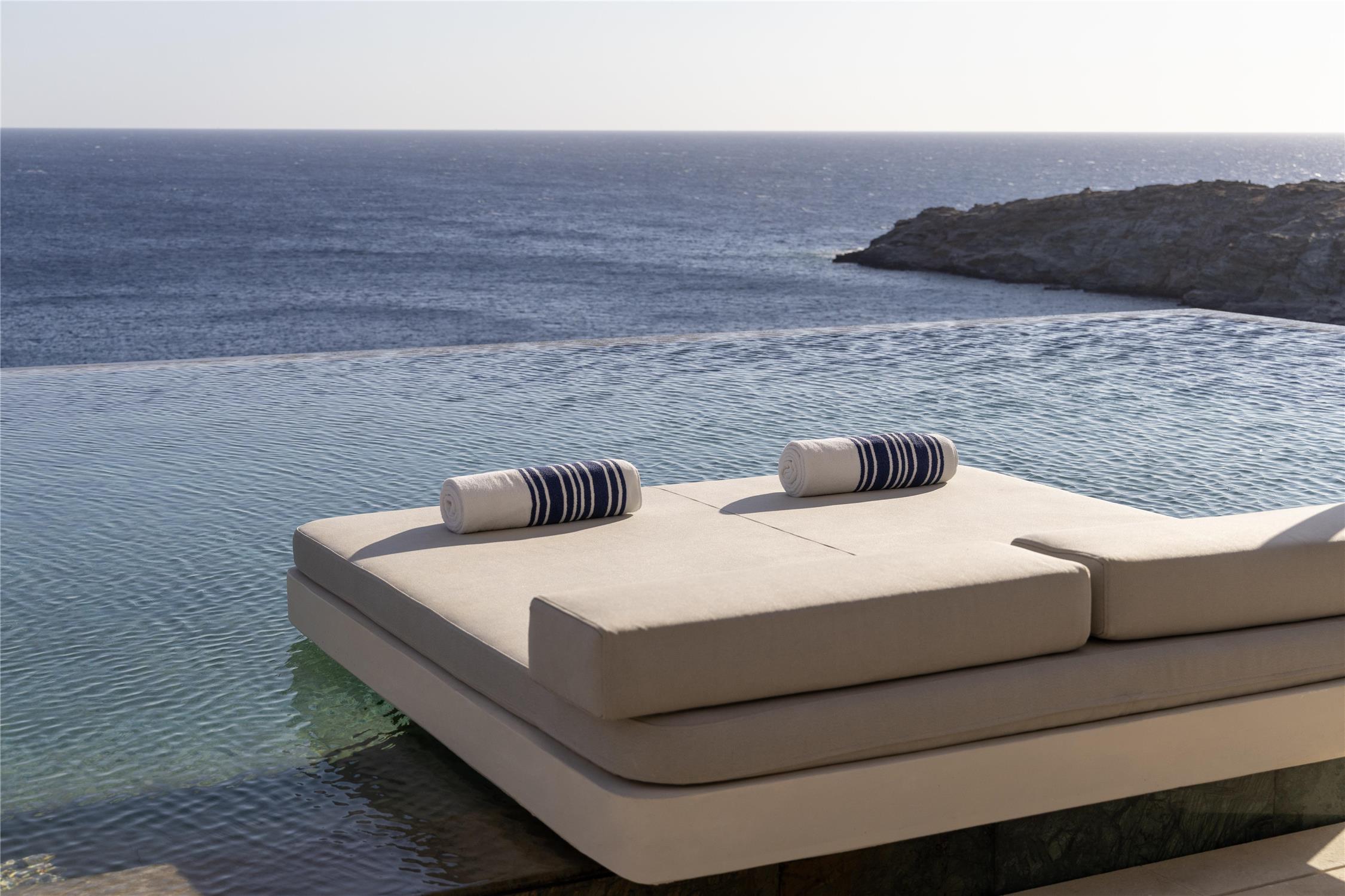 One&Only Kea Island 52/54
