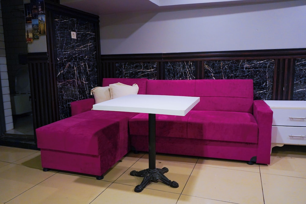 The Little Prince Hotel 15/48