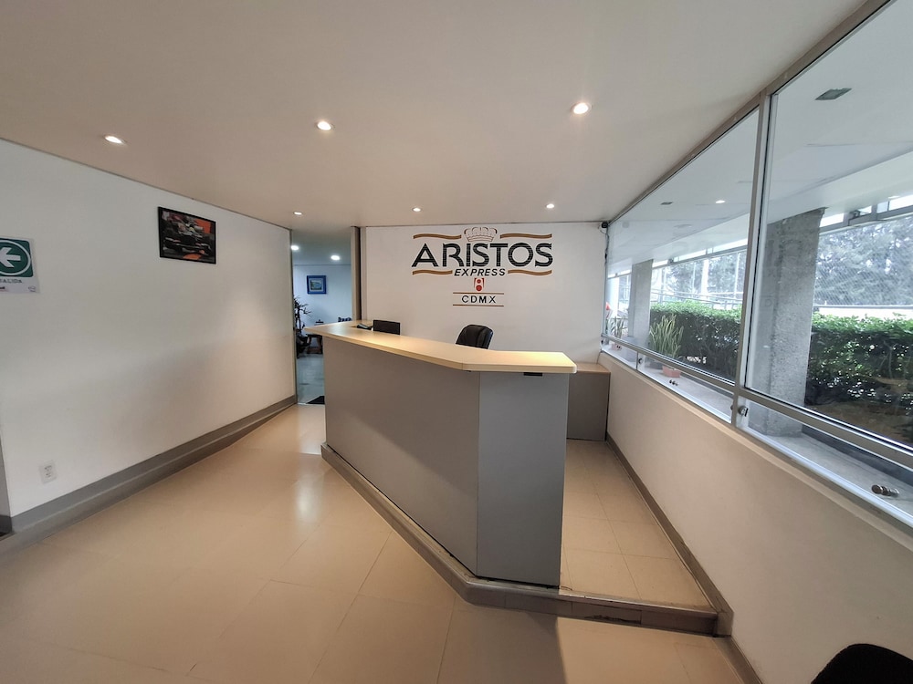 SPORT ARISTOS HOTEL BOUTIQUE 12/54