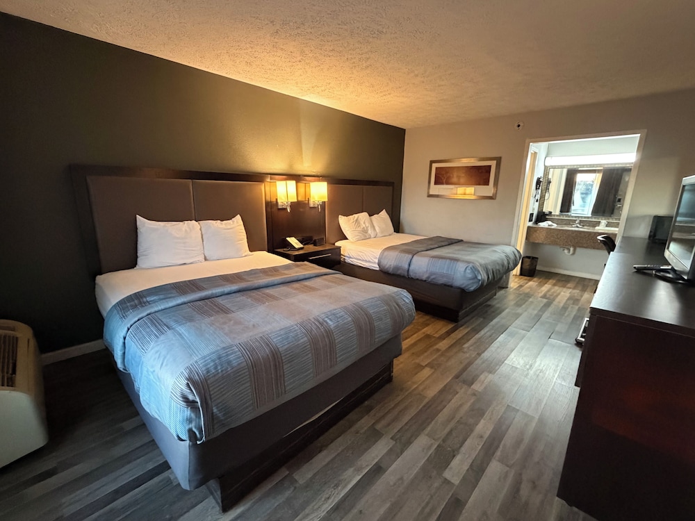 Wilkes Barre Inn And Suites 17/50