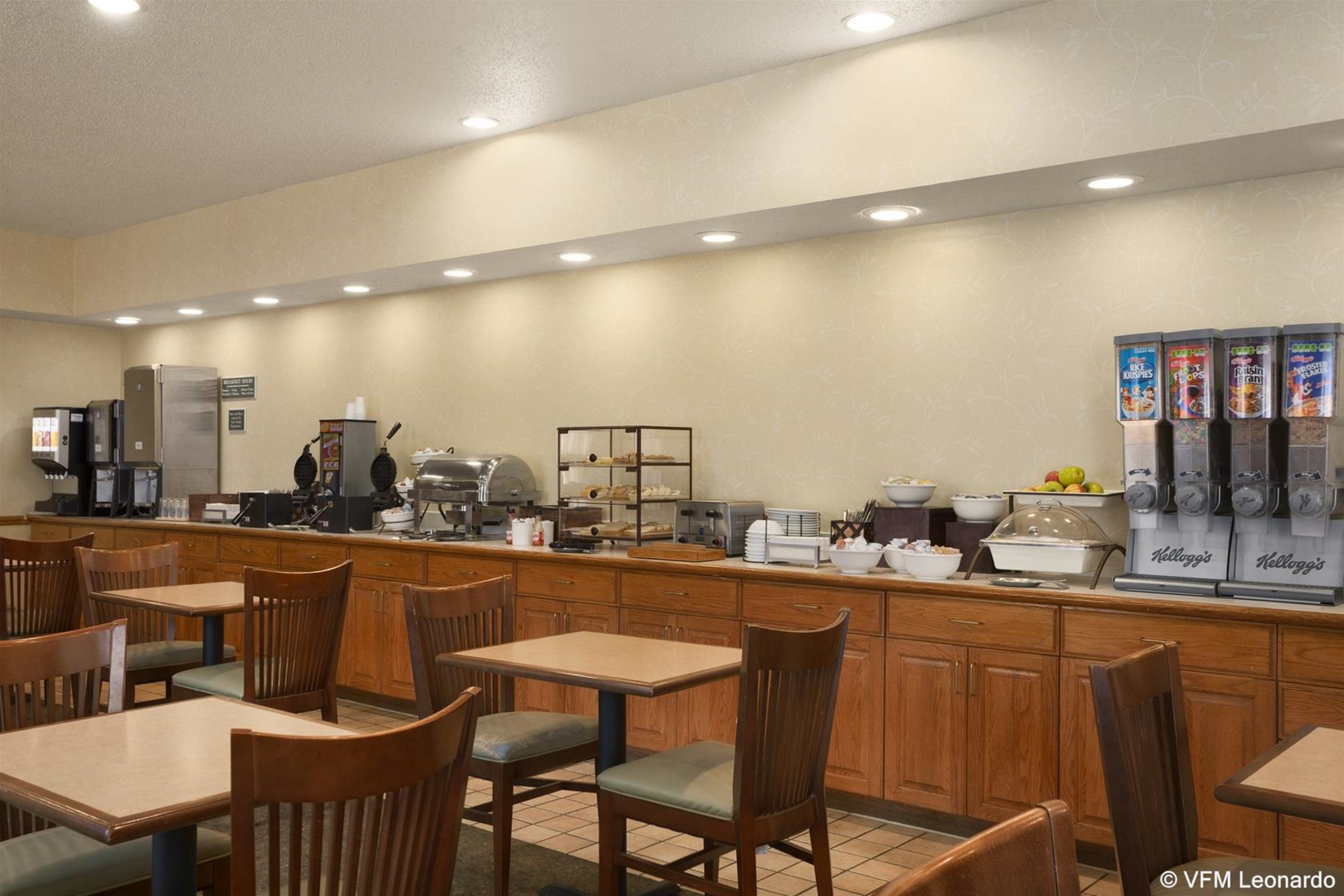 Country Inn & Suites by Radisson, Columbus Airport, OH 24/34