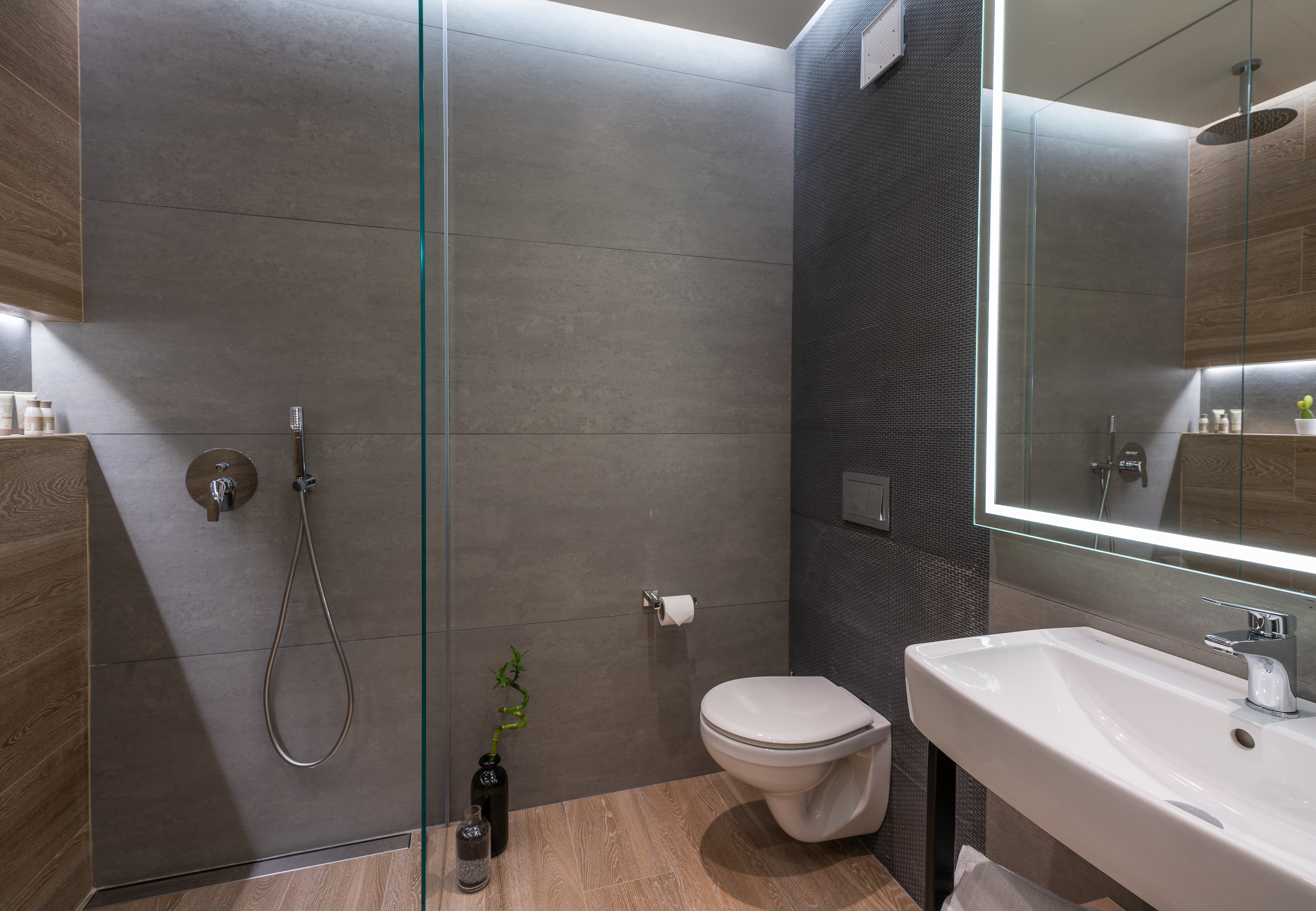 Adella Boutique Hotel 18/20