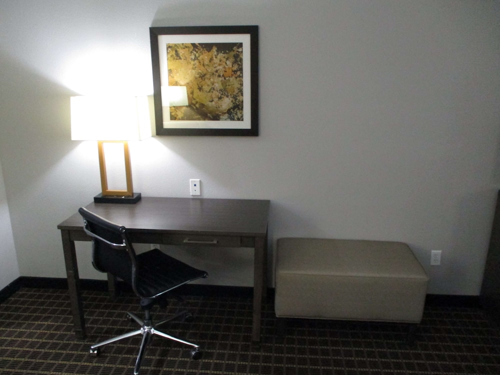 Best Western Plus Regency Park 37/43