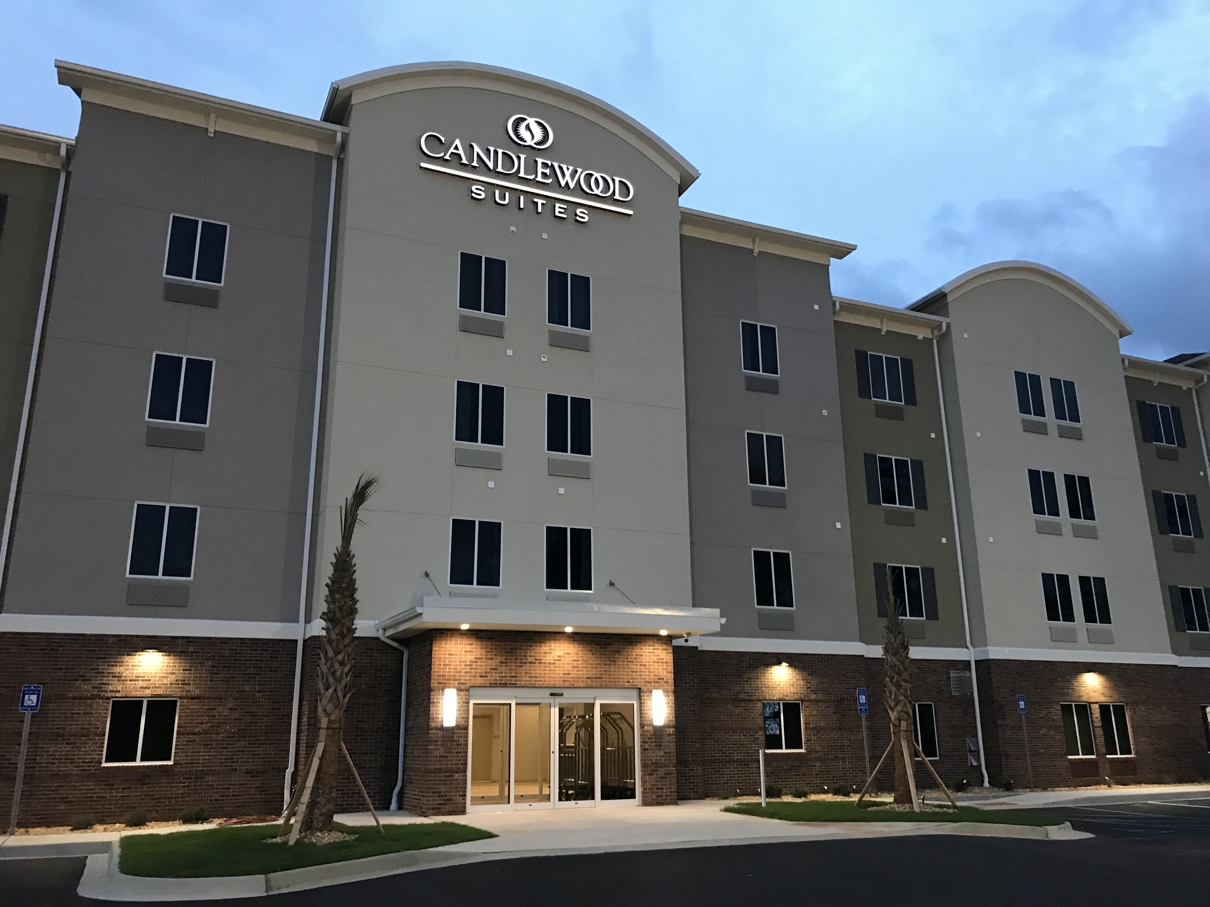 CANDLEWOOD SUITES VALDOSTA MALL 1/37