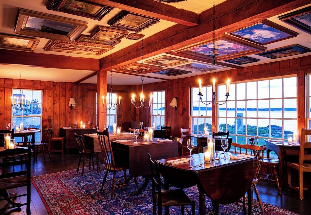 Bluebird Ocean Point Inn 33/47