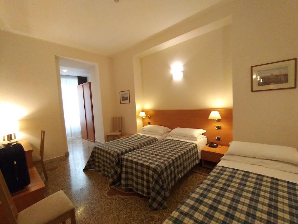 Hotel Principe Eugenio 15/61