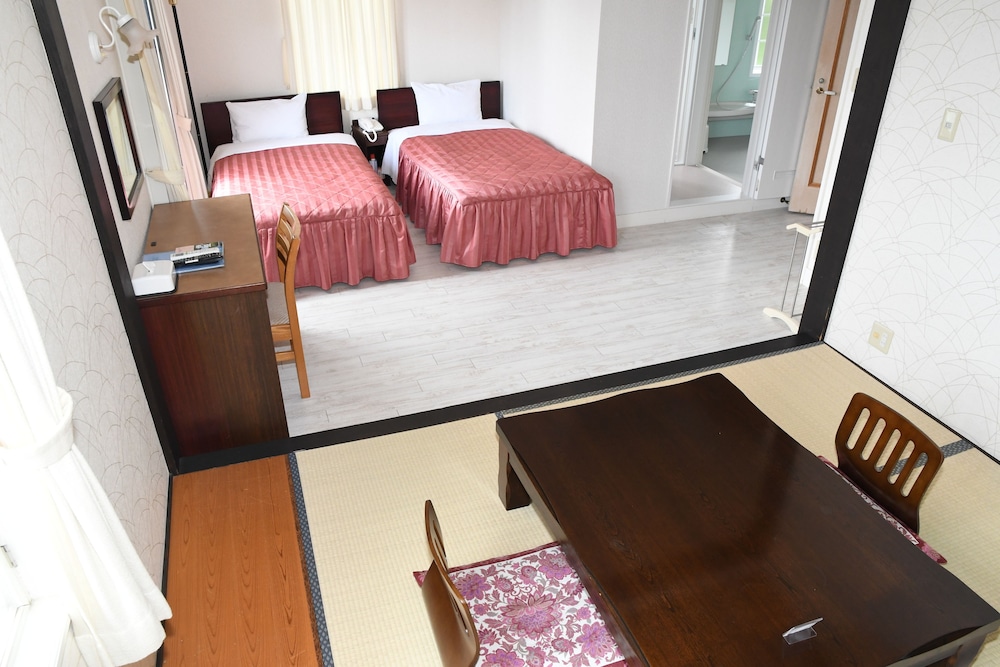 Putit Hotel Fromage 4/15