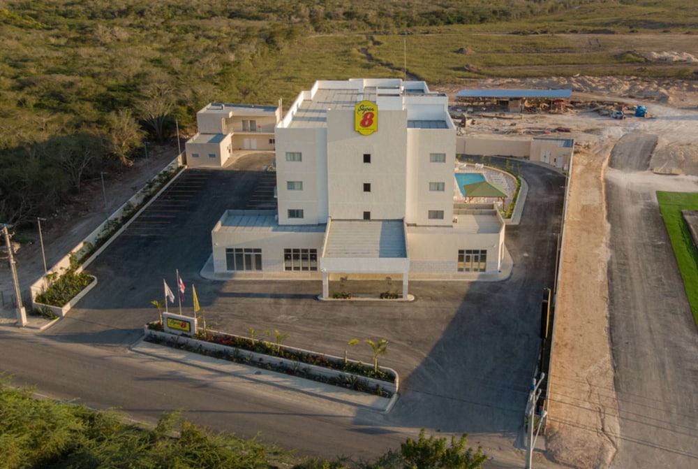 Super 8 by Wyndham Manzanillo 44/50