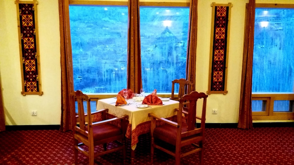 Hunza Serena Hotel 47/57