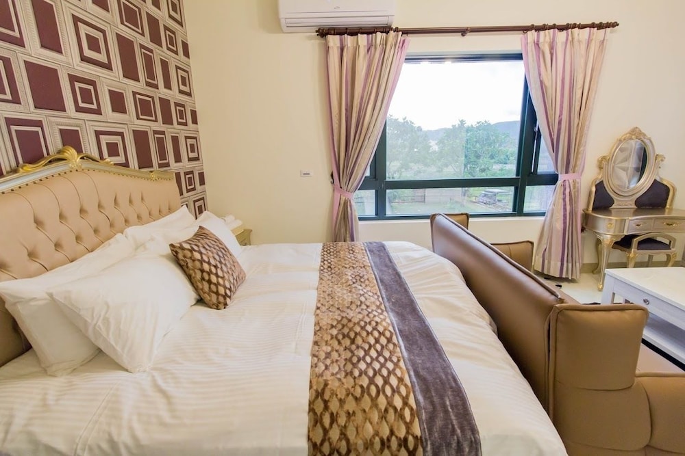 Double Bed, Shan Hai B&B 2/3