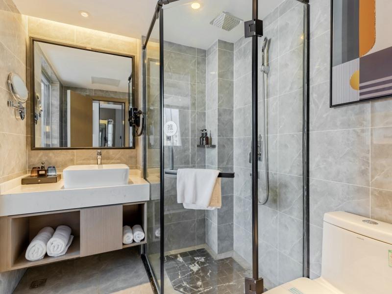 GreenTree Eastern Chizhou Changjiang Middle Road RT-Mart Hotel 42/45