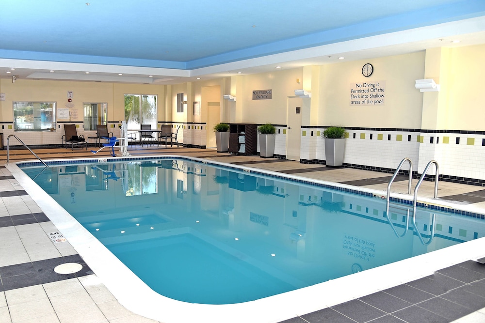 Fairfield Inn & Suites Hartford Airport 21/34
