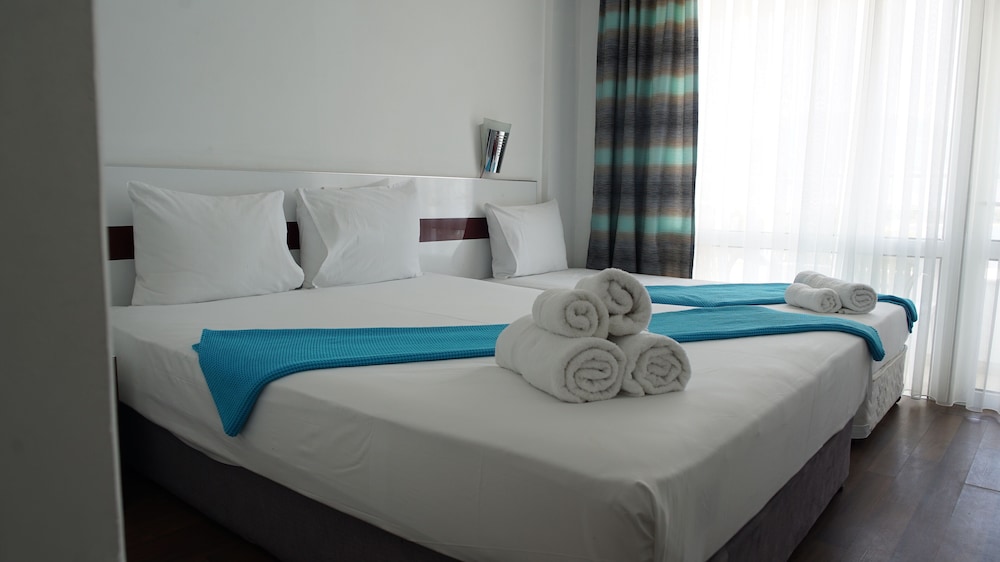 غرفة قياسية بسرير مزدوج أو سريرين منفصلين بشرفة، Hotel Phenicia Marina (Hotel Finike Marina) 2/7