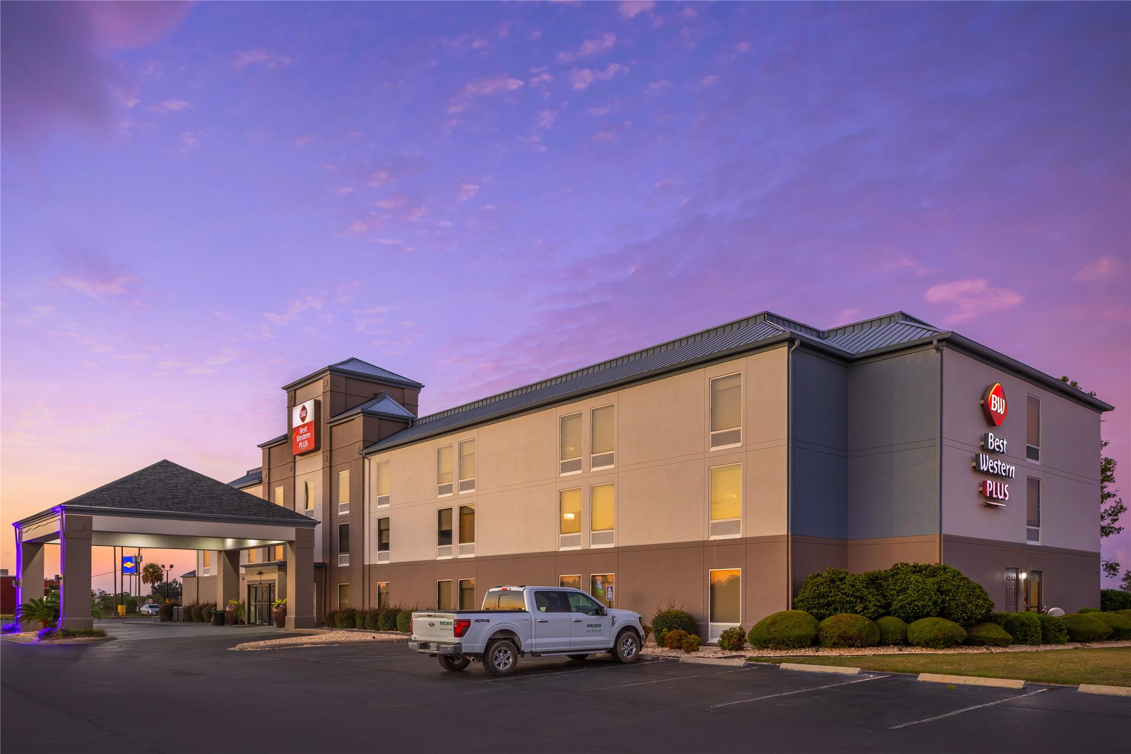 Best Western Plus Madison Inn 49/53