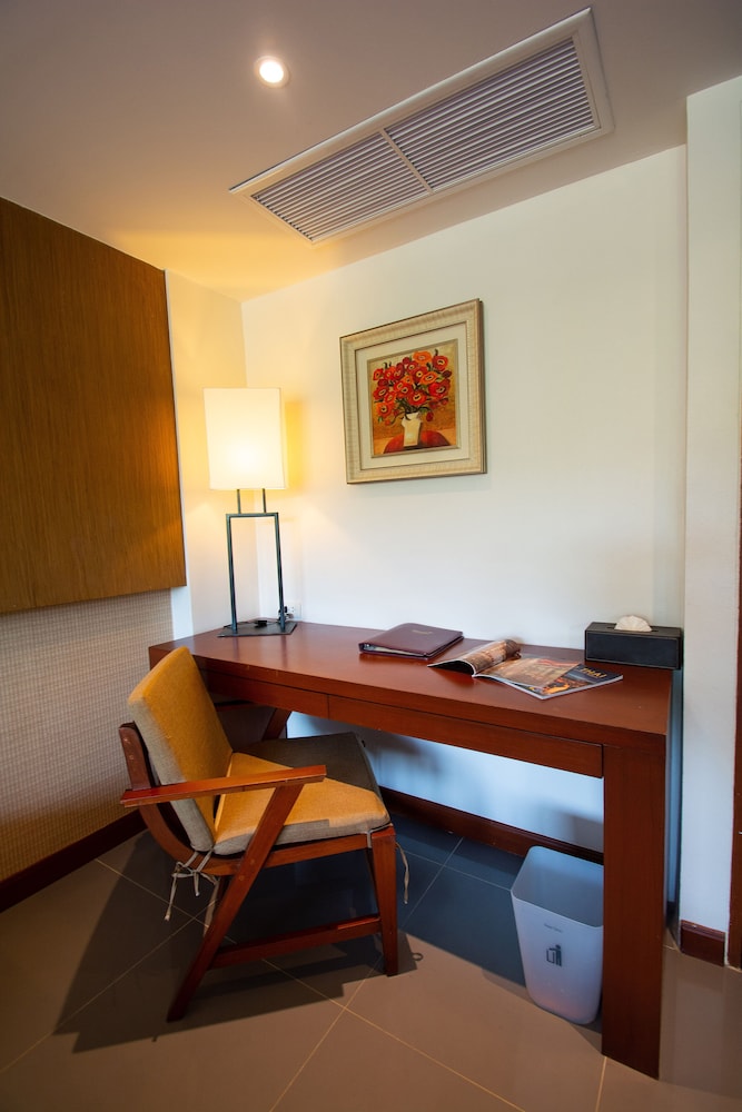 Peach Blossom Resort 40/50