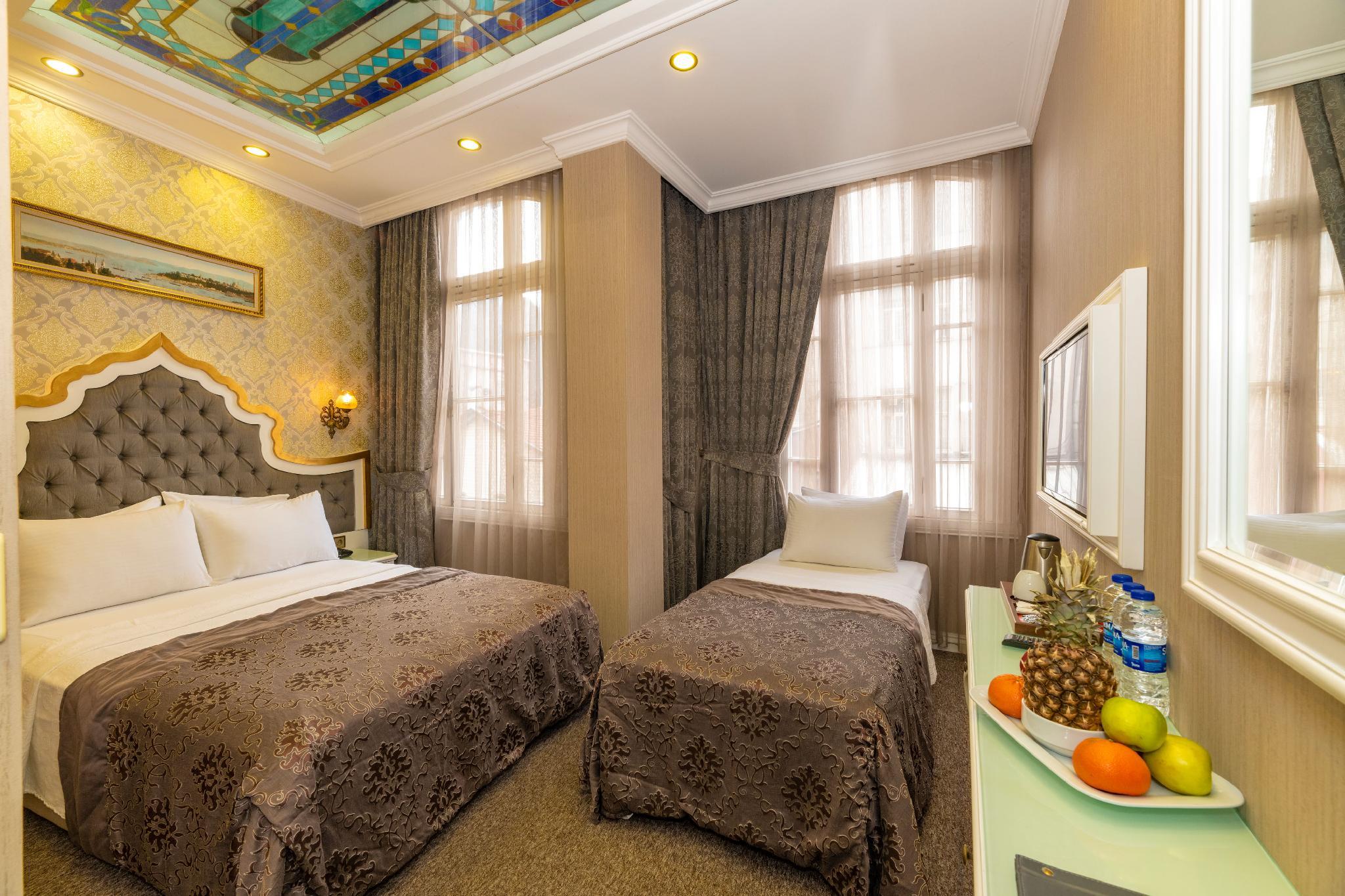 Superior, Triple, 1 King and 1 Single Beds