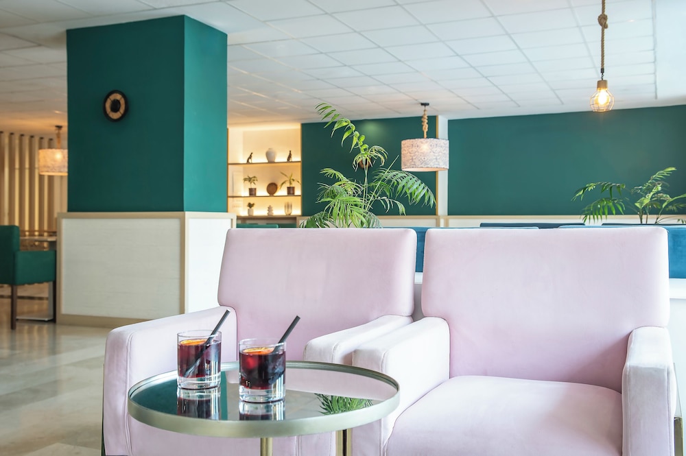 Hotel Costa Malaga (Adults Recommended) by Pierre & Vacances 11/57
