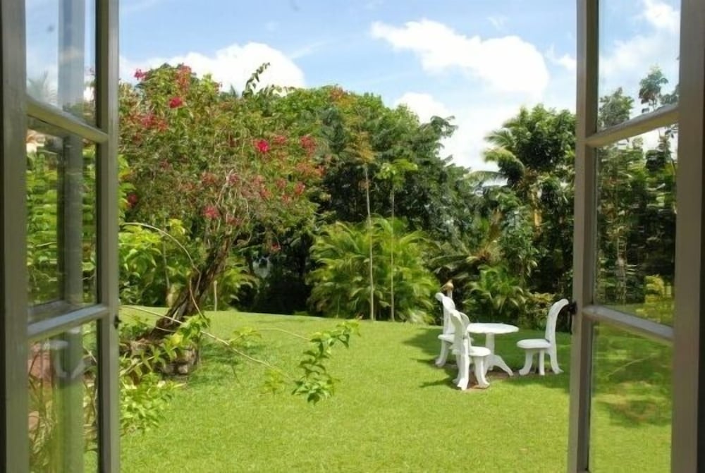 The Bungalow At Pantiya Estate 10/19