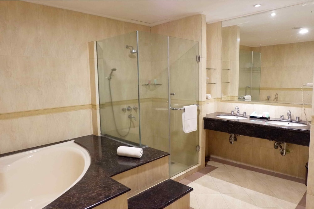 Grage Hotel Cirebon 27/71