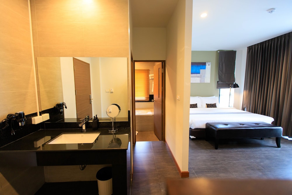 Wealth Boutique Hotel 71/71