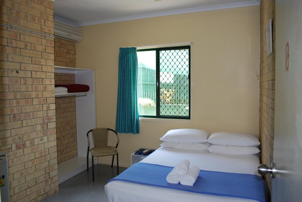 Coolum Budget Accommodation 19/34