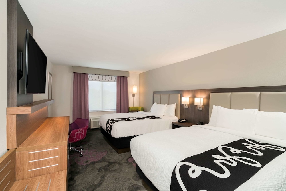 La Quinta Inn Suites By Wyndham Mobile 26/70
