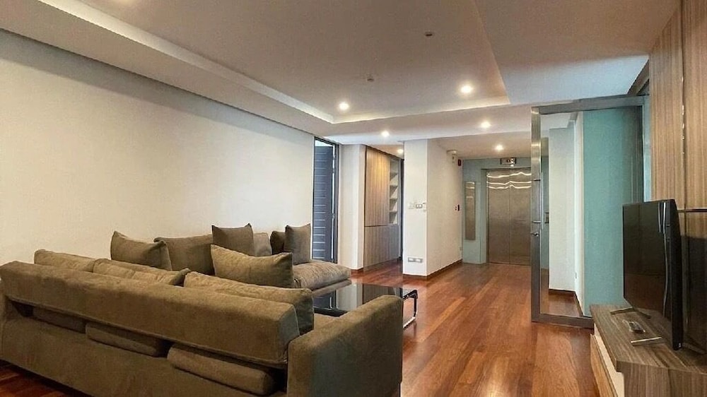 ViVi Avenue Thonglor 23/36