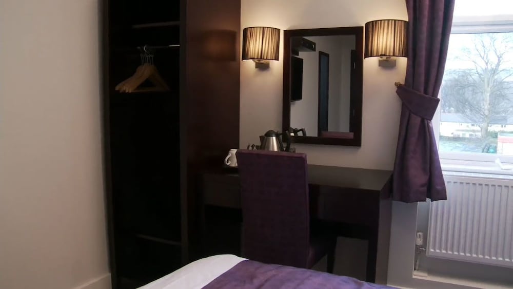 The Abbey Lodge Hotel 20/20