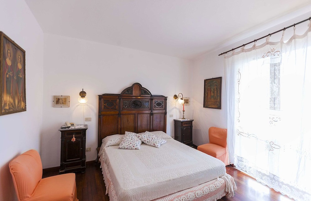 Hotel Pocho 5/50