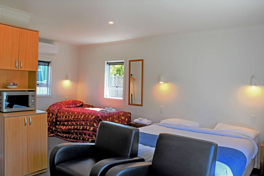 Comfort Inn Westshore Beach 32/35