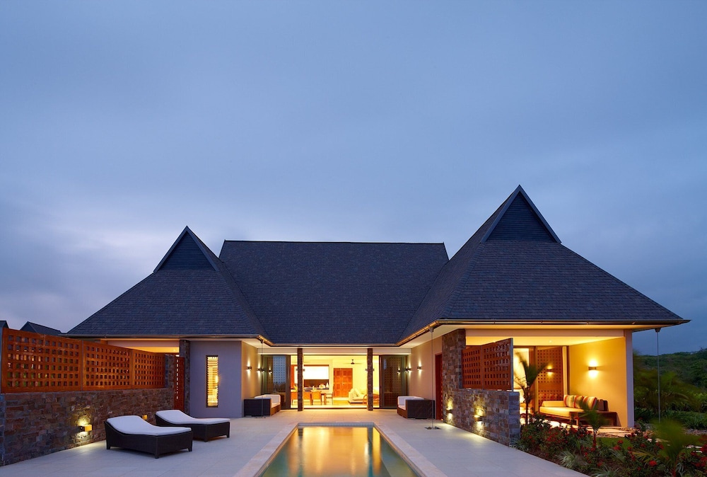 InterContinental Fiji Golf Resort & Spa - Tap to explore photos