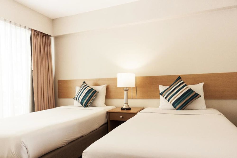 Samran Place Hotel 13/45