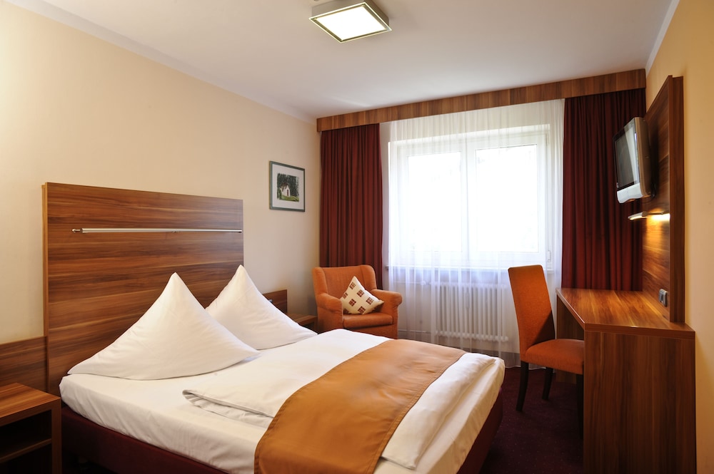 HOTEL ISARTOR 22/69