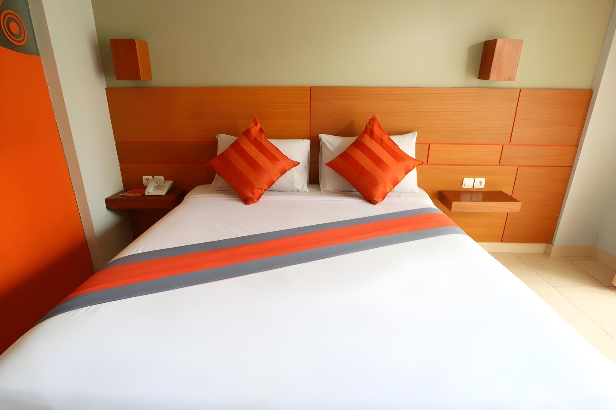 Deluxe, Double or Twin Bed, Pool Access, Ground Floor