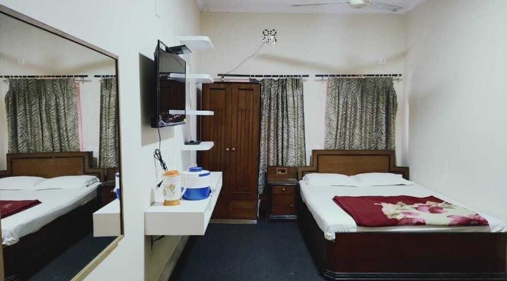 Hotel Dolphin 16/34