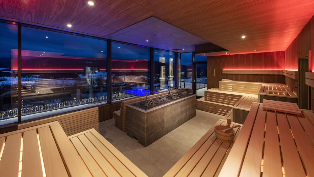 HOTEL SONNENHOF 25/50