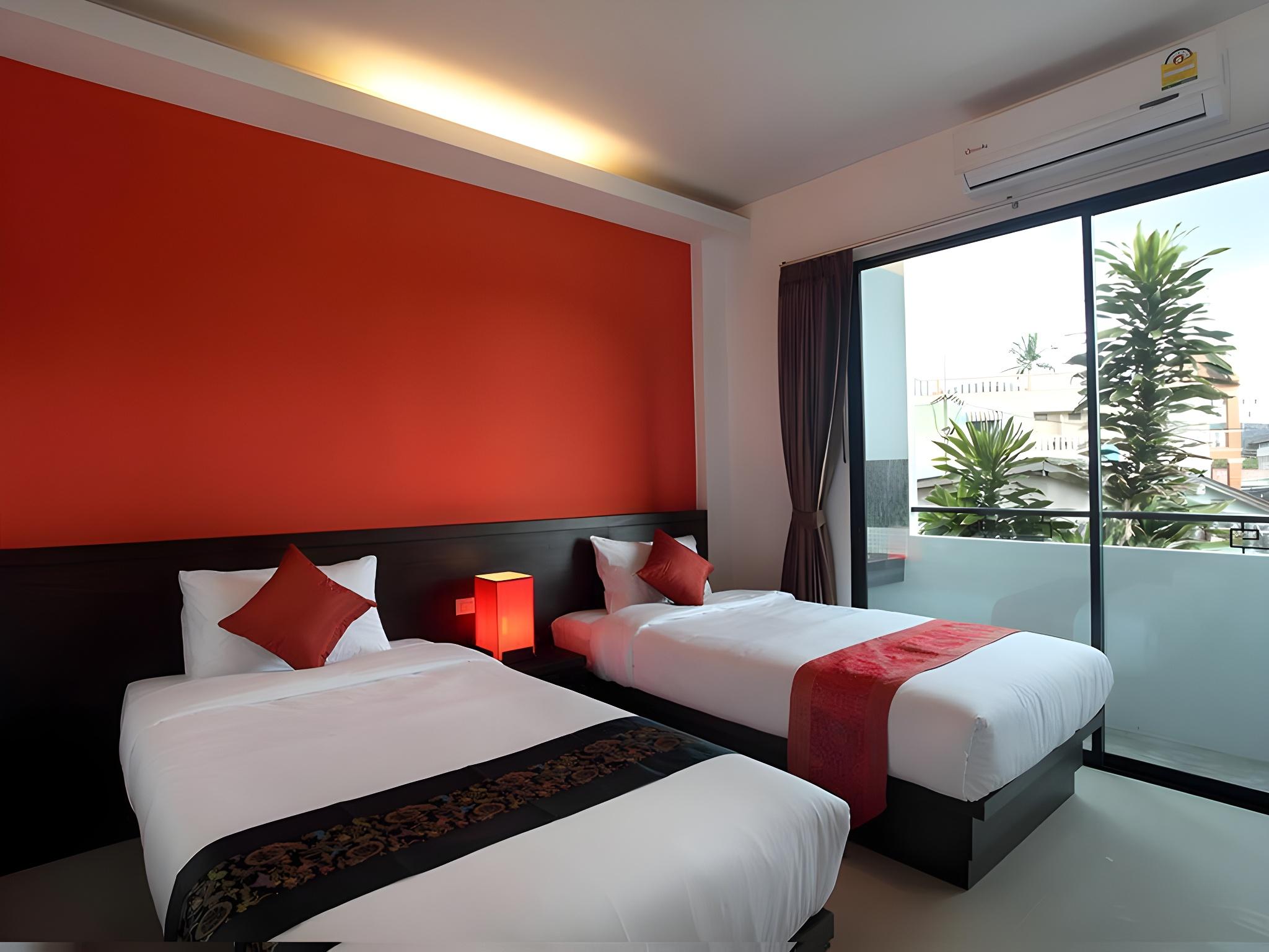 Standard, Twin Beds