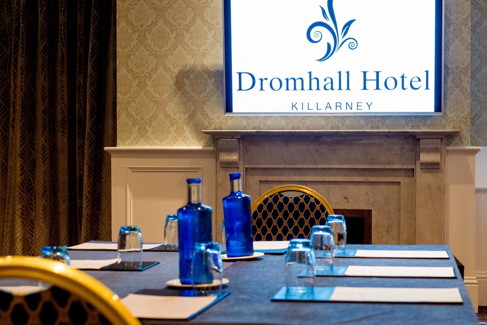 Dromhall Hotel 75/81