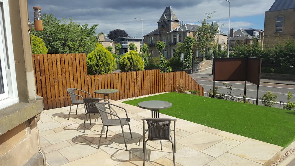 18 Craigmillar Park Guest House 33/50