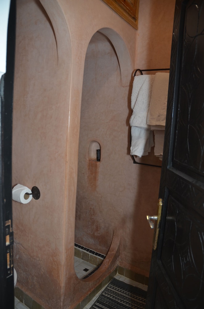 Riad Ailen 50/50