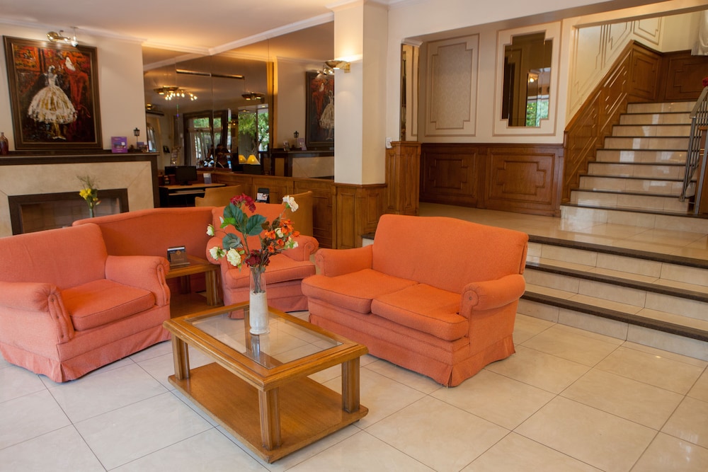 Ritz Hotel Mendoza 38/55