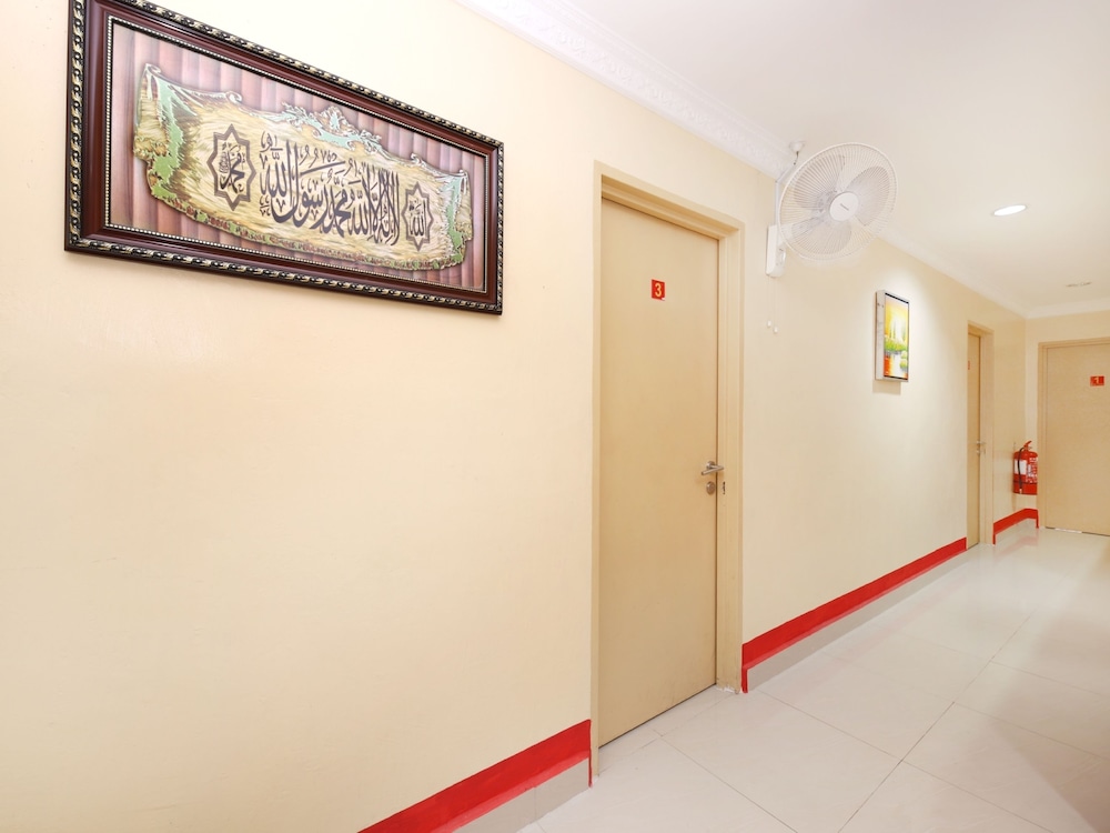 Super OYO 720 Corridor Hotel 2 6/19