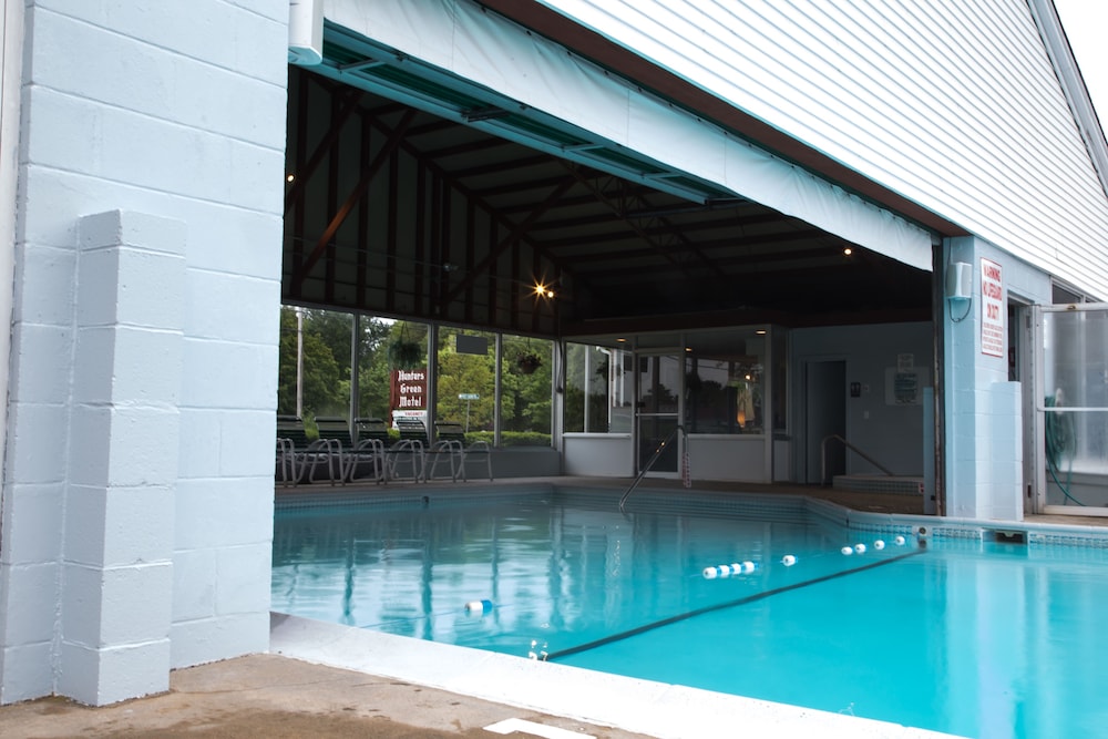 Hunters Green Motel 9/56