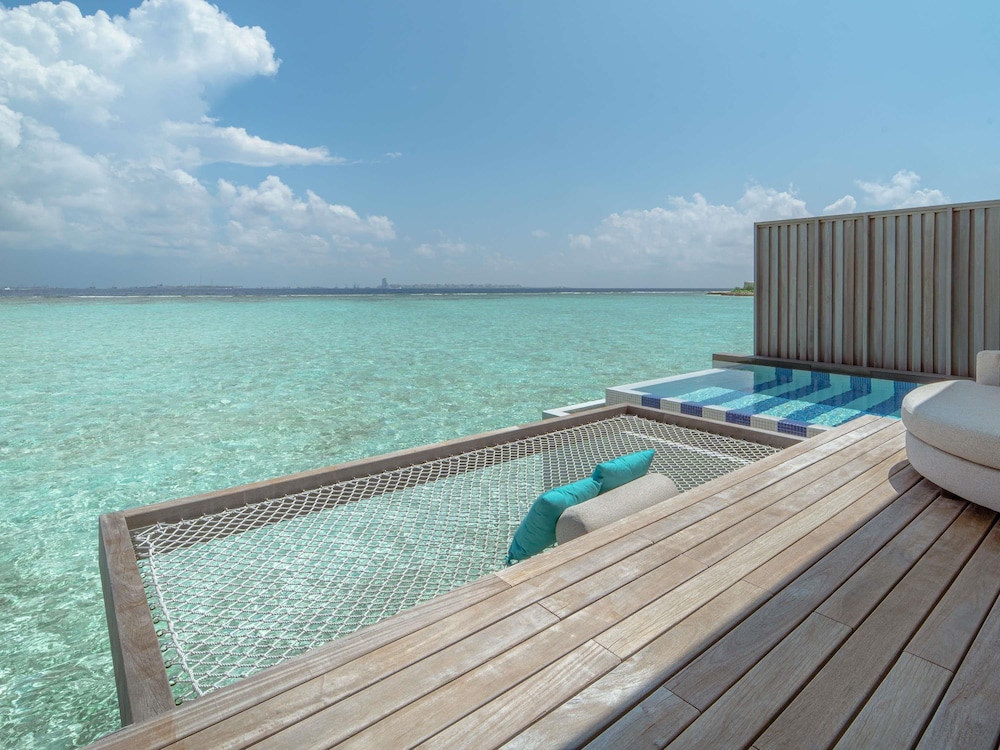 SO/ Maldives 41/69