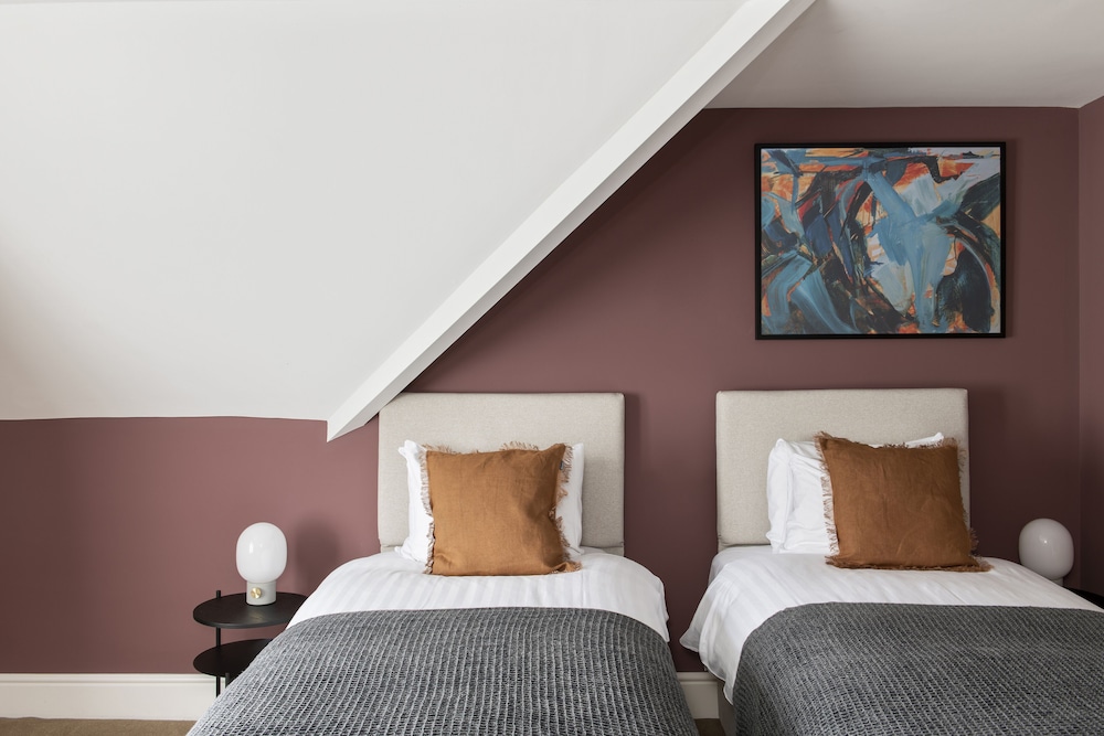 SACO Reading - Castle Crescent 11/64