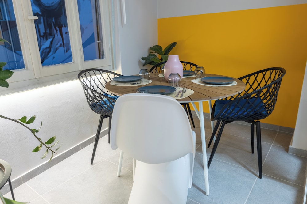 Athenian Sensations Apartments & Suites 48/60