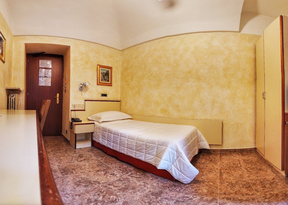 STANDARD, TWIN BEDS
